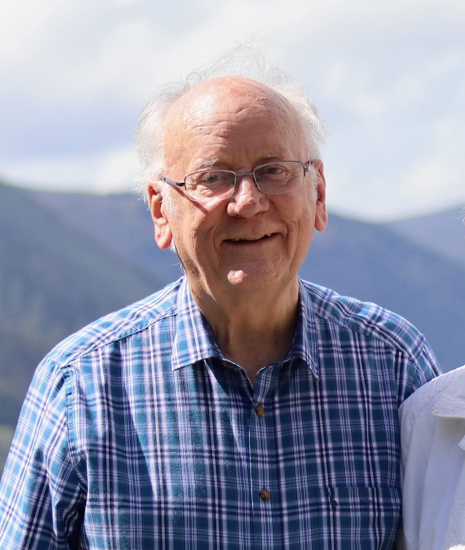 Roger Saunders